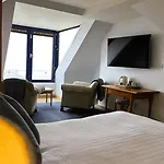 Hotel The Waterfront 3*