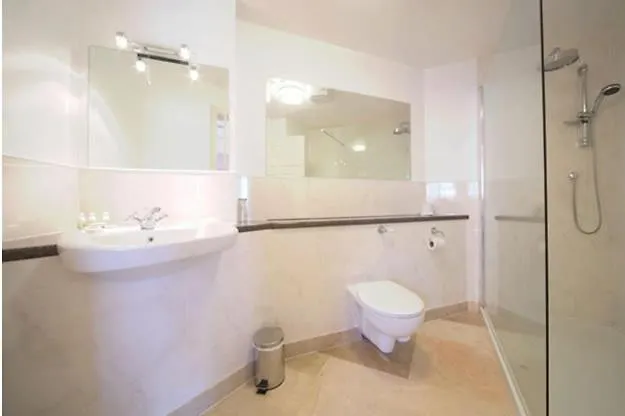 The Waterfront Hotel 3*