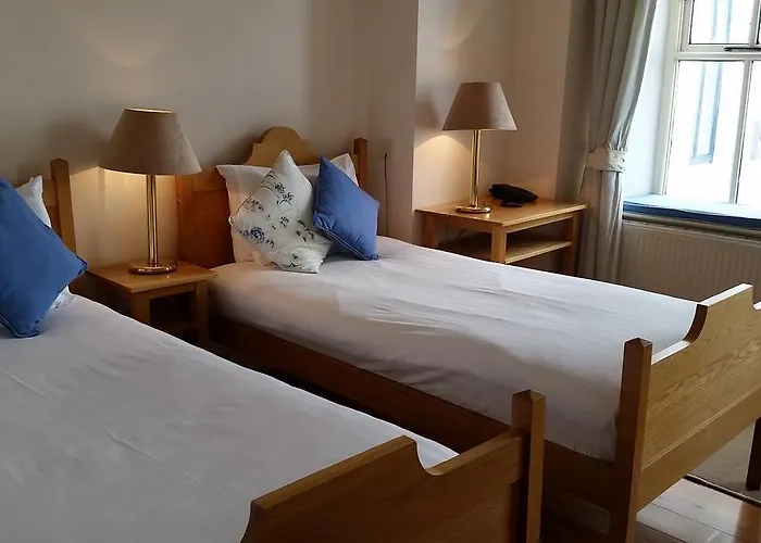 The Waterfront Hotel 3*